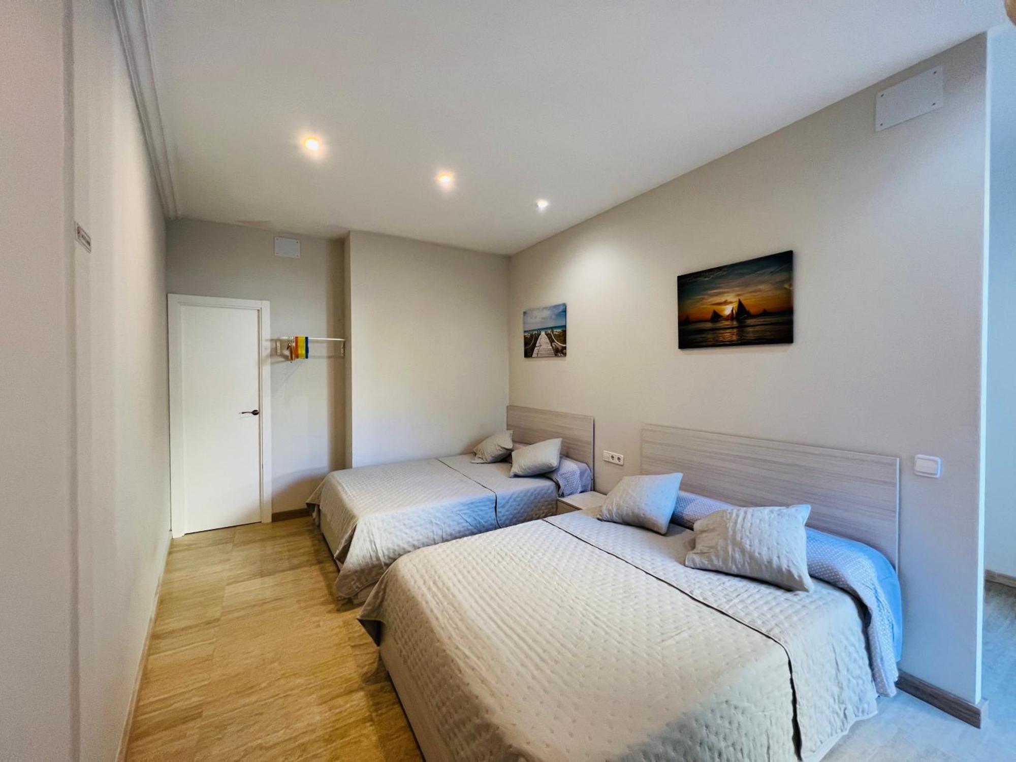 בדלונה Apartamentos Playa מראה חיצוני תמונה